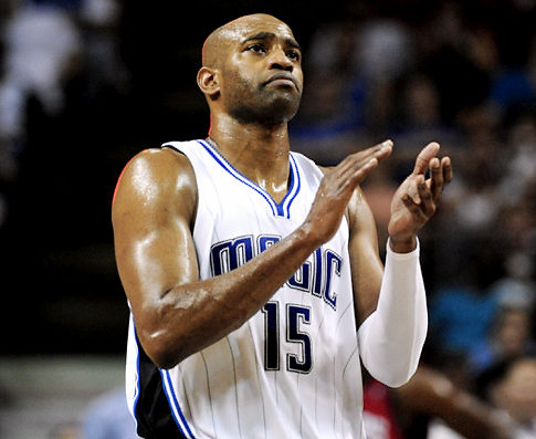 vince carter dunks on 7 footer. eventually give Carter the